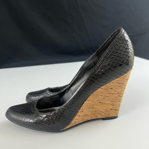 White House Black Market Caserta wedges - Picture 5 of 9